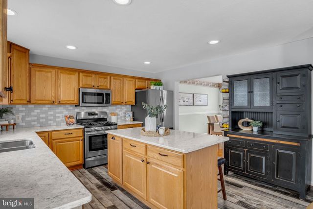 86 BARLEY CIR, Hanover, PA 17331