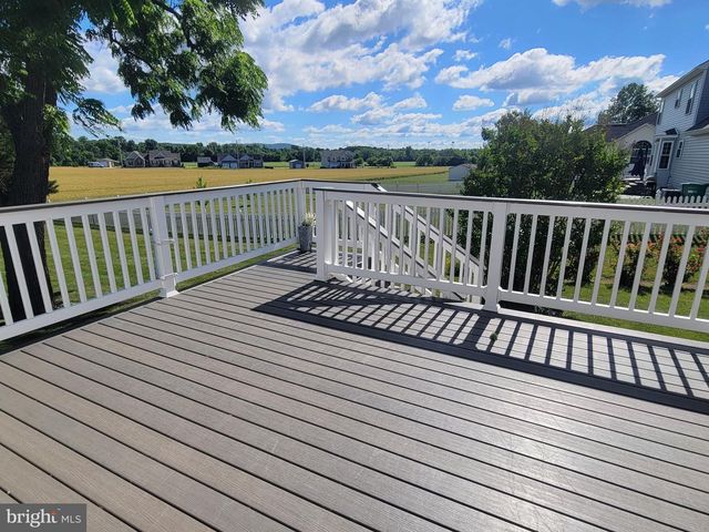 86 BARLEY CIR, Hanover, PA 17331