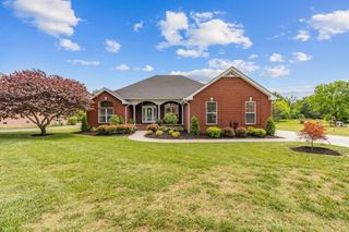 420 Plantation Blvd, Lebanon, TN 37087