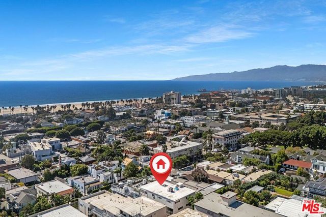 2431 3rd Street 9, Santa Monica, CA 90405