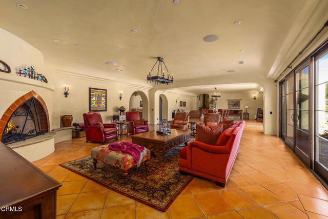 561 Saddle Lane, Ojai, CA 93023
