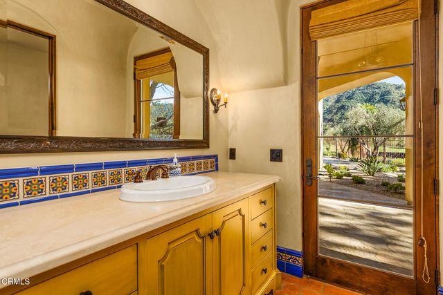 561 Saddle Lane, Ojai, CA 93023