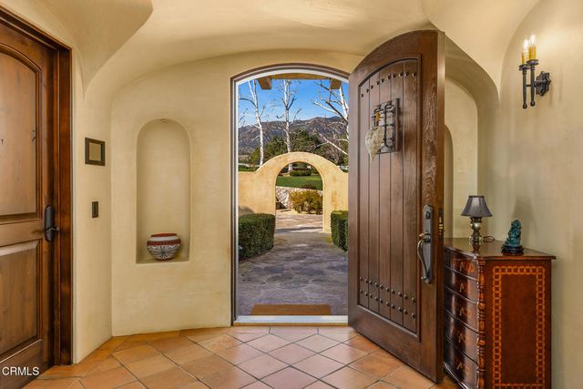 561 Saddle Lane, Ojai, CA 93023