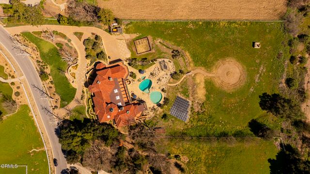 561 Saddle Lane, Ojai, CA 93023