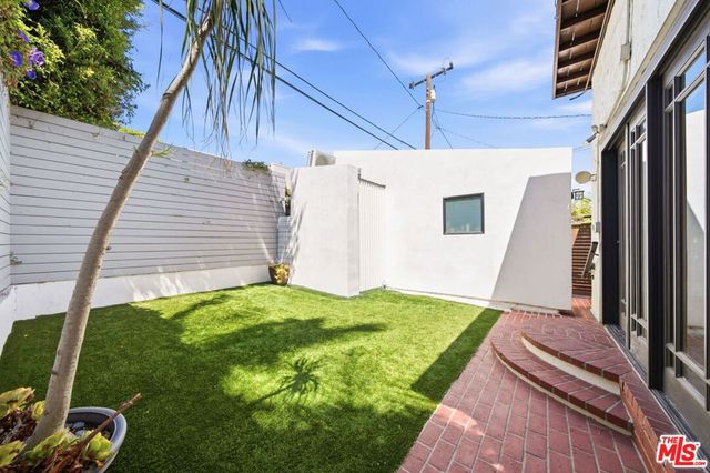 9051 Dicks Street, West Hollywood, CA 90069
