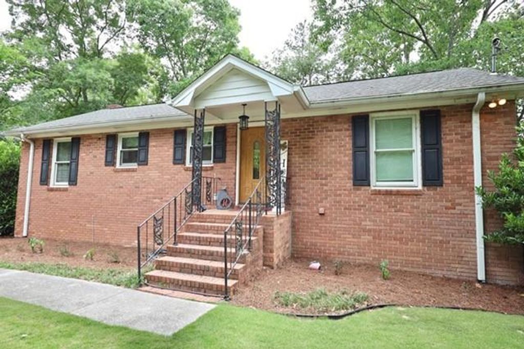 5566 Fisherman Court, Villa Rica, GA 30180