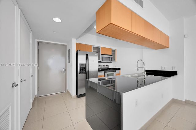 1750 N Bayshore Dr 2804, Miami, FL 33132