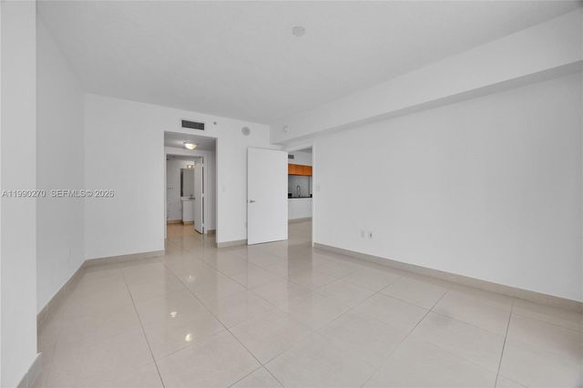 1750 N Bayshore Dr 2804, Miami, FL 33132