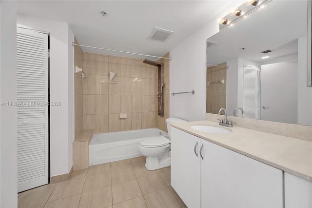 1750 N Bayshore Dr 2804, Miami, FL 33132