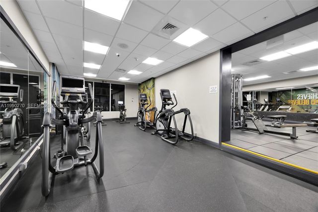 1750 N Bayshore Dr 2804, Miami, FL 33132