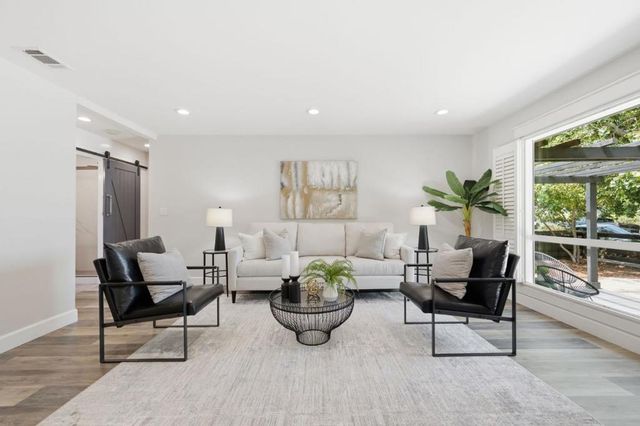 615 Madison Avenue, Redwood City, CA 94061