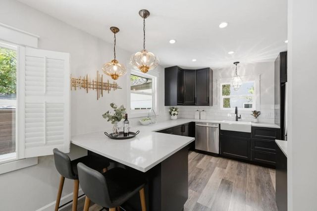 615 Madison Avenue, Redwood City, CA 94061