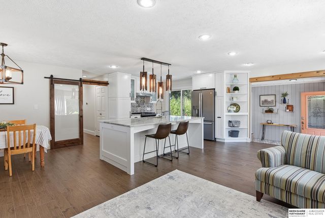 9906 Evans Street, Omaha, NE 68134