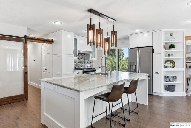 9906 Evans Street, Omaha, NE 68134