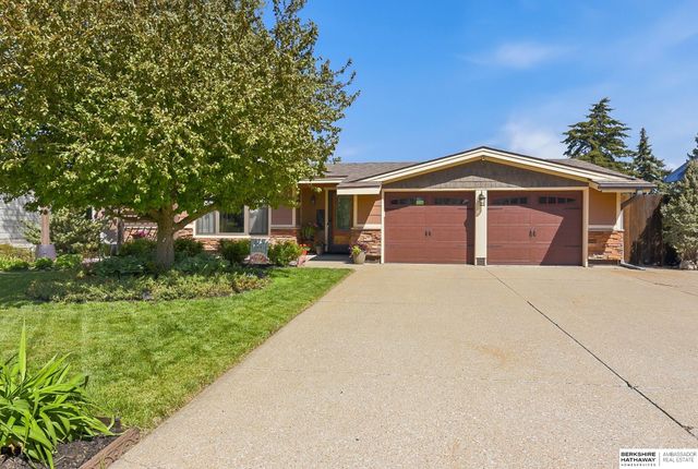 9906 Evans Street, Omaha, NE 68134