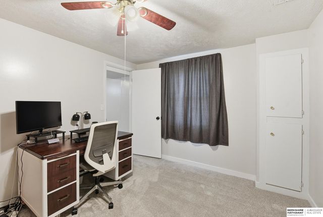 9906 Evans Street, Omaha, NE 68134