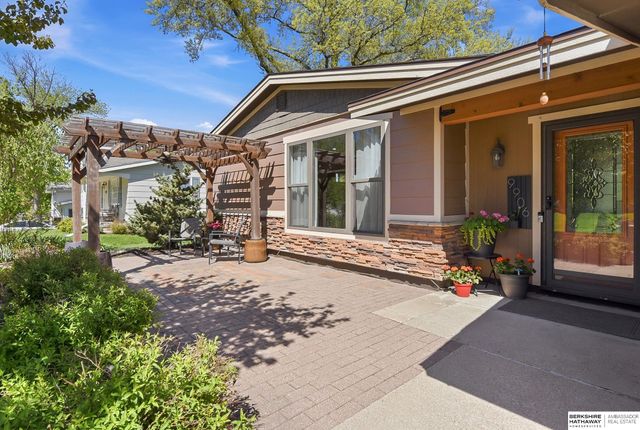 9906 Evans Street, Omaha, NE 68134