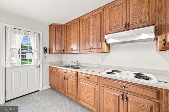 12 N PURCELL AVE, Winchester, VA 22601