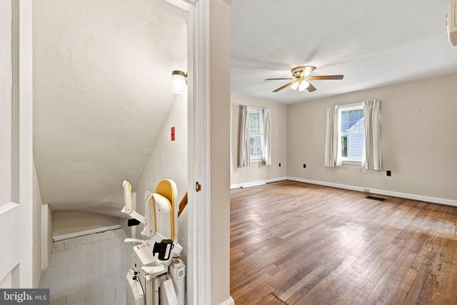 12 N PURCELL AVE, Winchester, VA 22601
