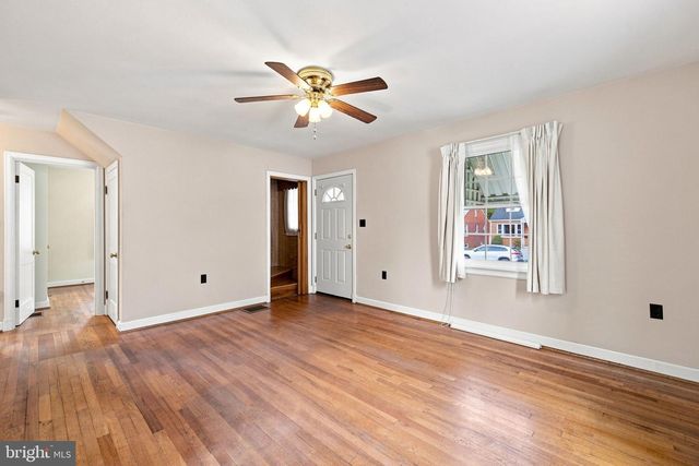 12 N PURCELL AVE, Winchester, VA 22601
