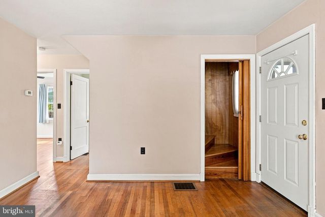 12 N PURCELL AVE, Winchester, VA 22601