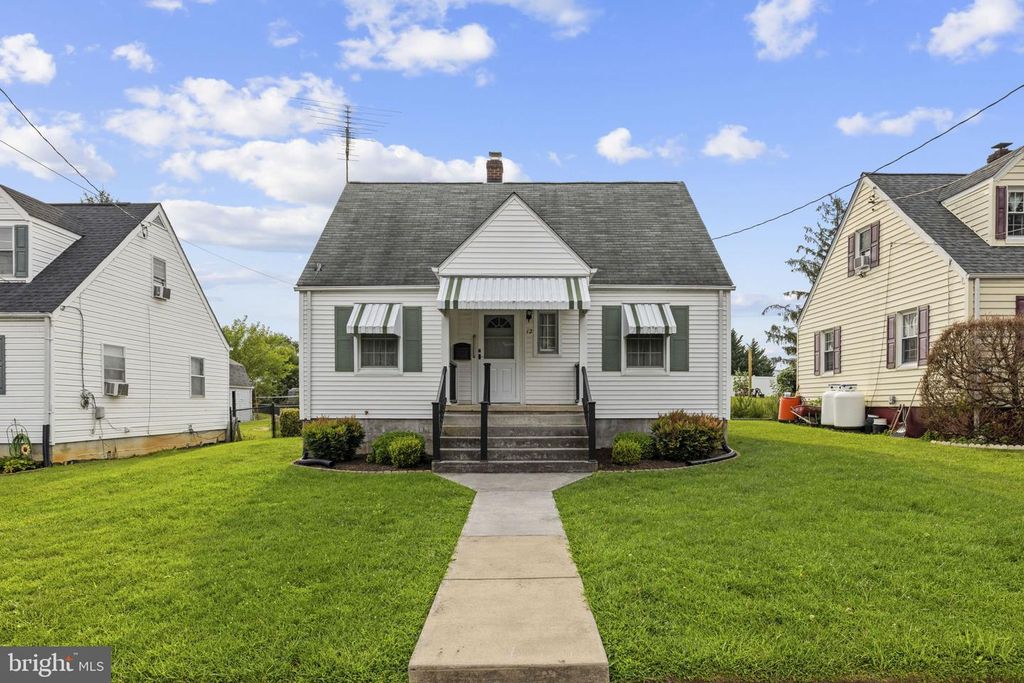 12 N PURCELL AVE, Winchester, VA 22601