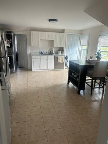 4 Herbert 3, Wakefield, MA 01880