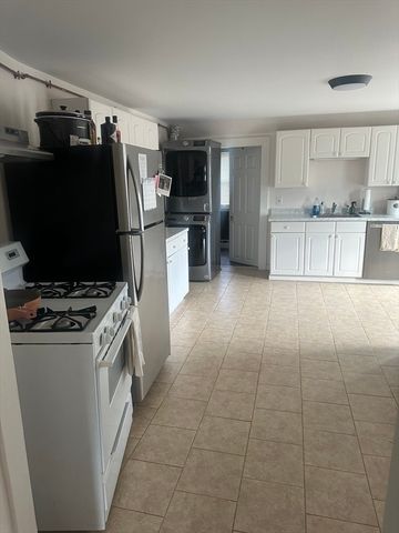 4 Herbert 3, Wakefield, MA 01880