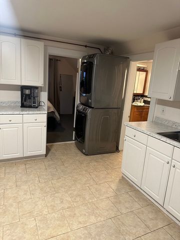 4 Herbert 3, Wakefield, MA 01880