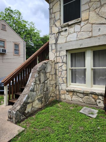 206 E 34th ST C, Austin, TX 78705