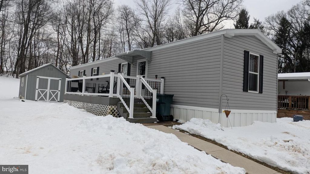 4 LIBERTY HILL CT, New Providence, PA 17560