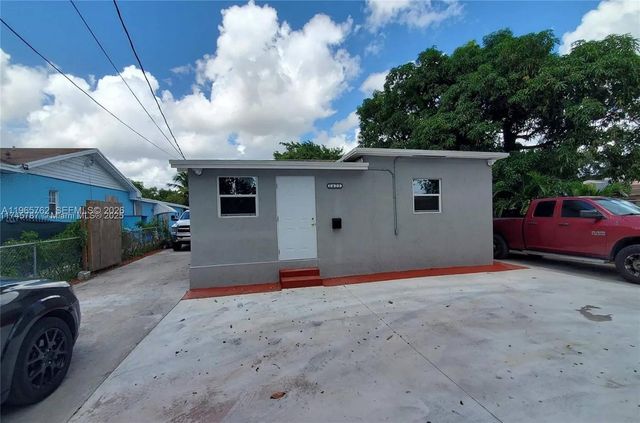2425 NW 28th St, Miami, FL 33142