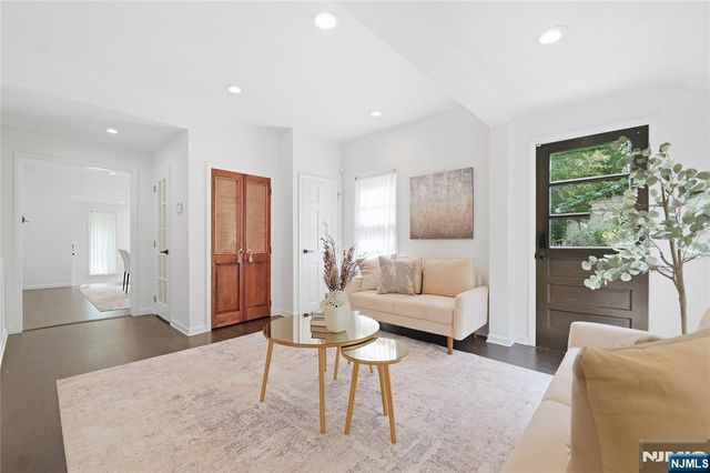 143 Veazy Street, North Caldwell, NJ 07006
