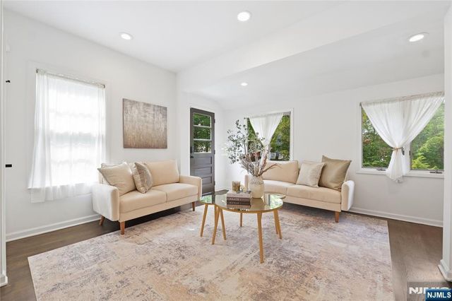 143 Veazy Street, North Caldwell, NJ 07006