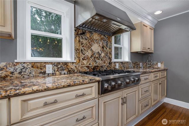 2142 Island Drive NW, Olympia, WA 98502