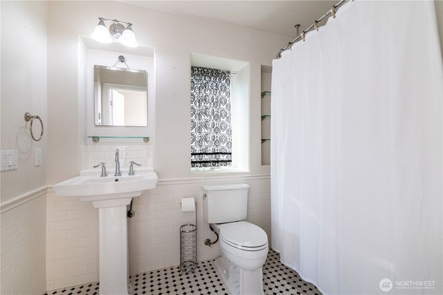 2142 Island Drive NW, Olympia, WA 98502