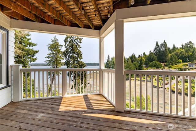 2142 Island Drive NW, Olympia, WA 98502