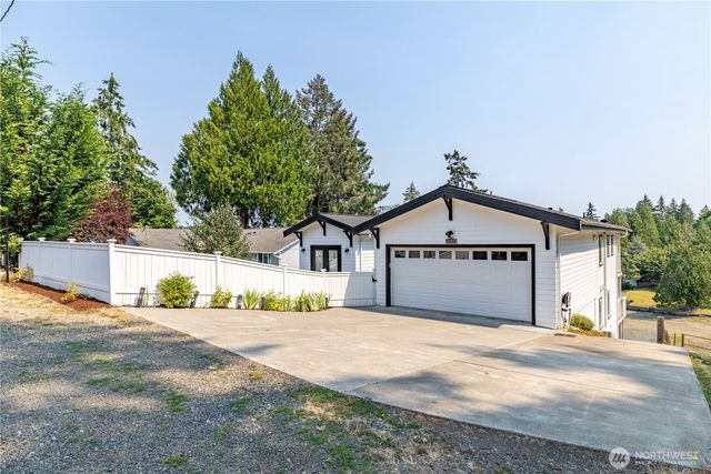 2142 Island Drive NW, Olympia, WA 98502