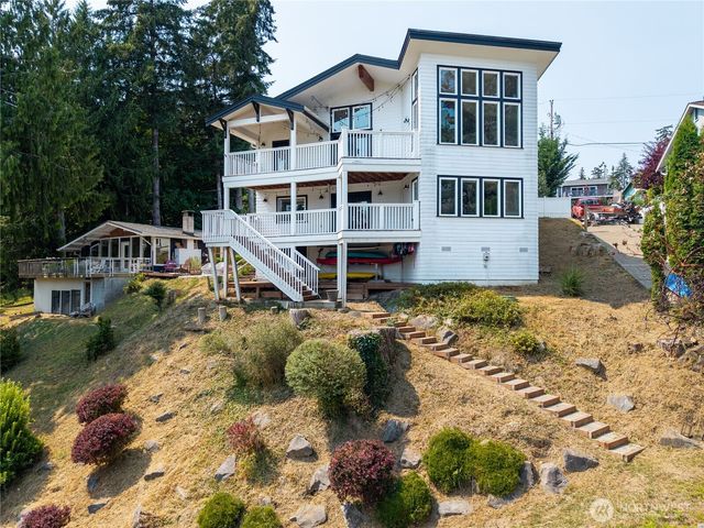2142 Island Drive NW, Olympia, WA 98502