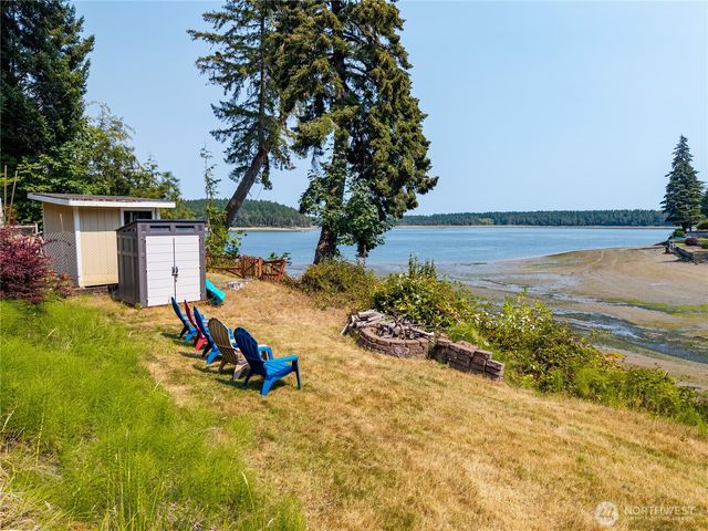 2142 Island Drive NW, Olympia, WA 98502