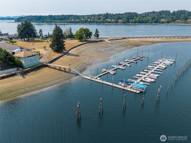 2142 Island Drive NW, Olympia, WA 98502