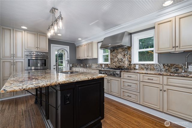 2142 Island Drive NW, Olympia, WA 98502