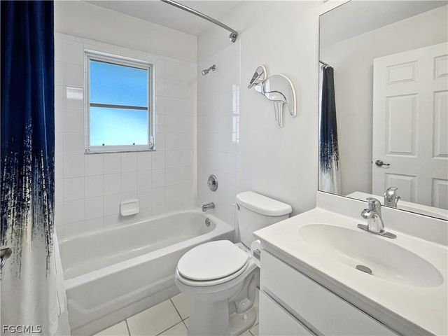 1004 SW 48th TER 203, Cape Coral, FL 33914