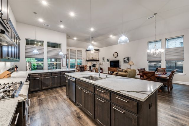 4109 Hawthorn Drive, Aubrey, TX 76227