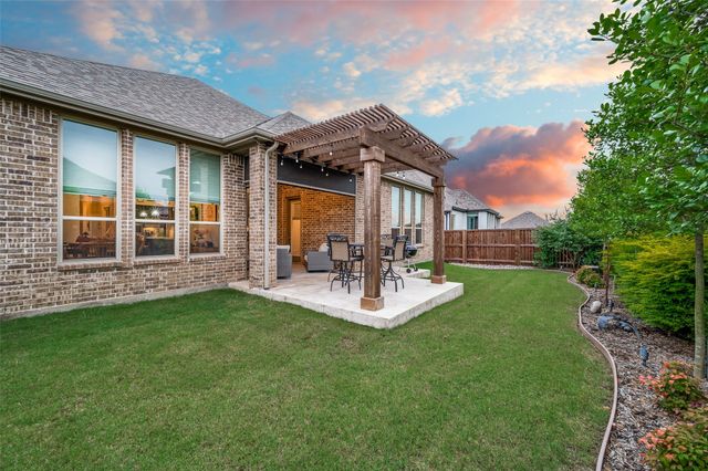 4109 Hawthorn Drive, Aubrey, TX 76227