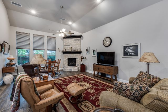 4109 Hawthorn Drive, Aubrey, TX 76227