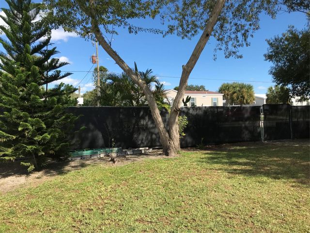 1192 Chobee St, Okeechobee, FL 34974