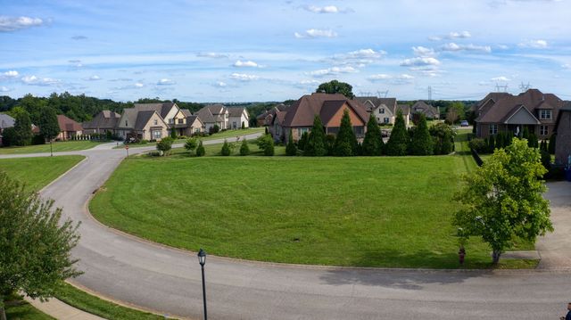 216 Hutchins Camp Trce, Clarksville, TN 37043