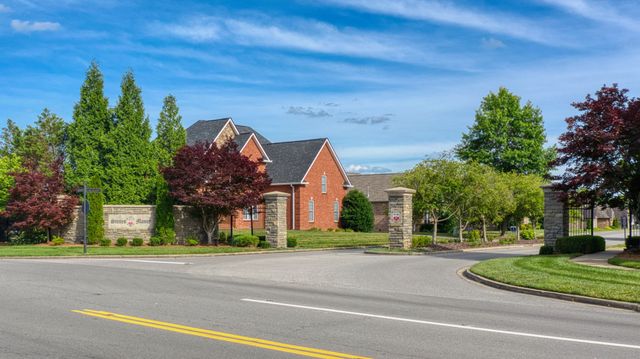 216 Hutchins Camp Trce, Clarksville, TN 37043