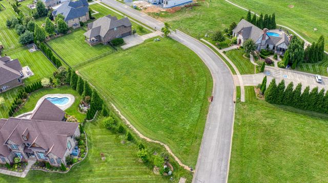 216 Hutchins Camp Trce, Clarksville, TN 37043